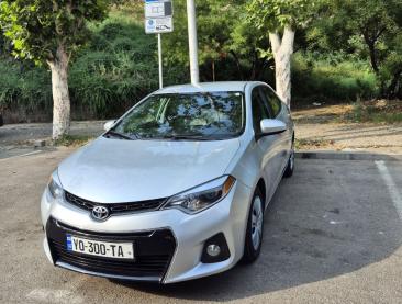 TOYOTA COROLLA