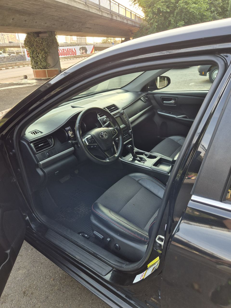 TOYOTA CAMRY