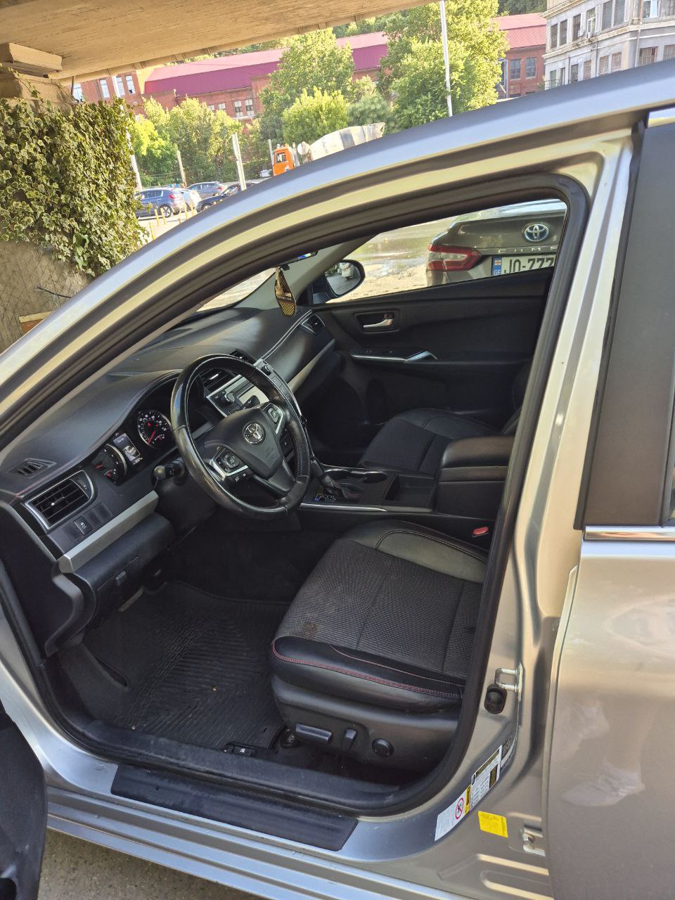 TOYOTA CAMRY