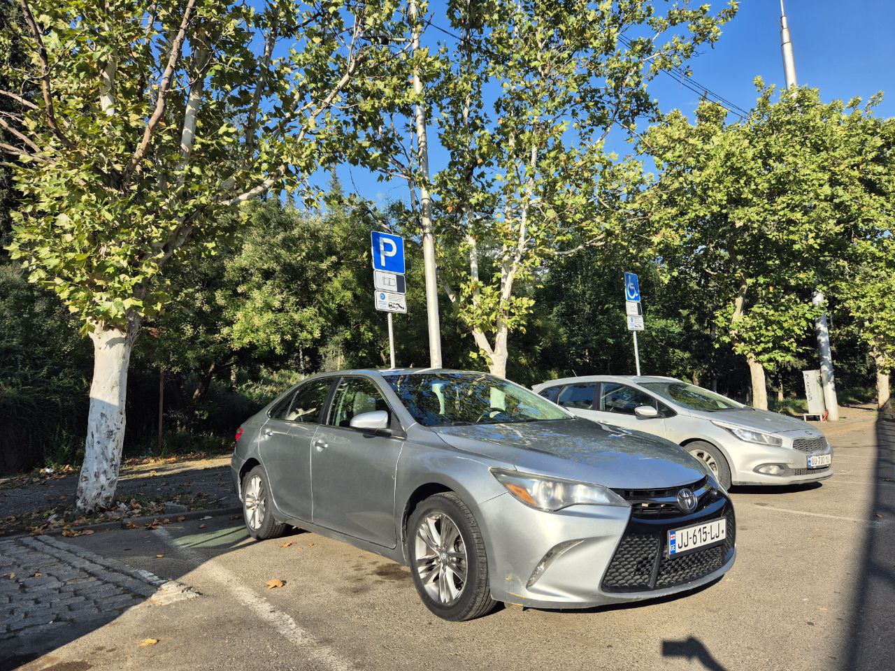 TOYOTA CAMRY