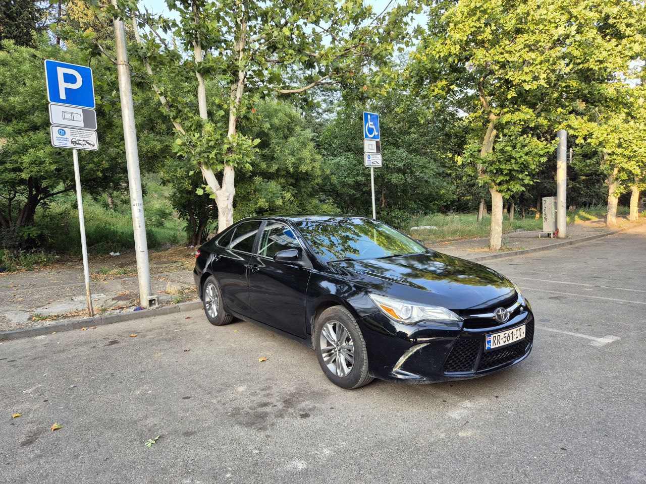 TOYOTA CAMRY